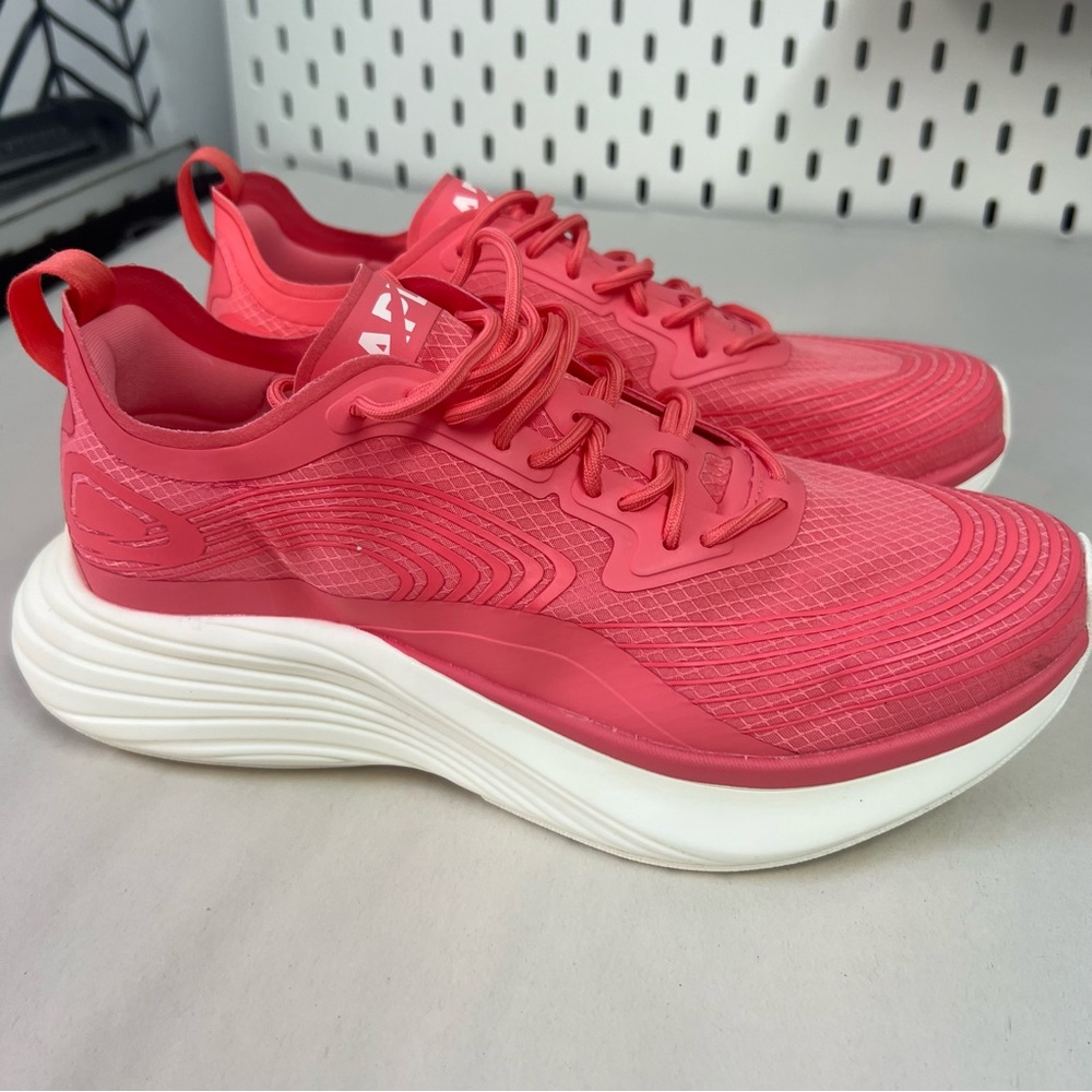 APL Athletic Propulsion Labs Women's Streamline Shoe, Fire Coral/Ivory